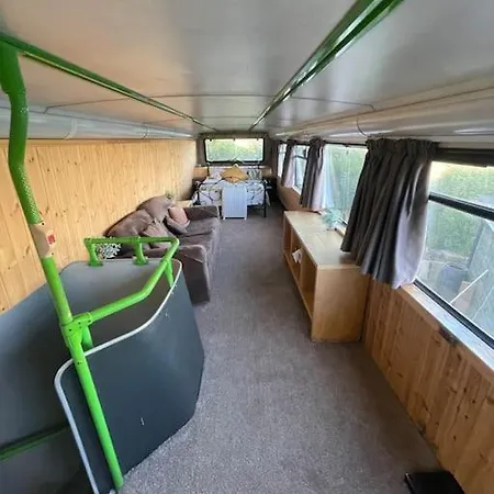 The Green Bus And The Lodge Woodstock Exterior photo